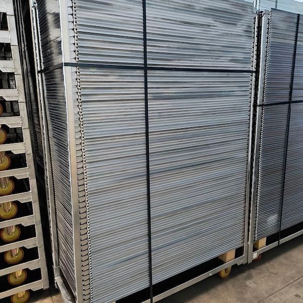 선반 높이 25cm 덴마크 트롤리, 선반당 100KG 적재 용량으로 무거운 상품 취급 및 보관에 이상적